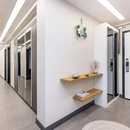 Utopia - 4 Bedroom Bornova
