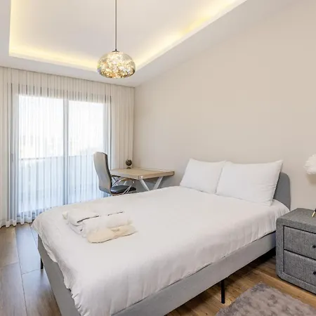 Utopia - 4 Bedroom * Bornova