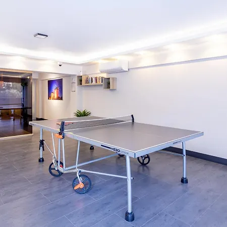 Apartment Utopia - 4 Bedroom Bornova